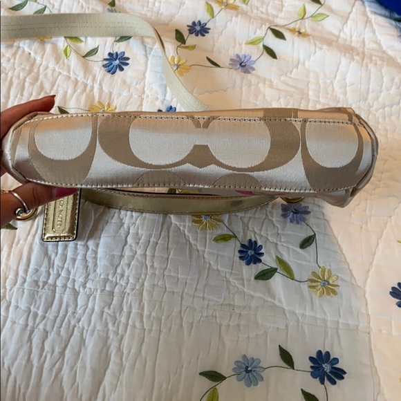 Coach shoulder bag - Picture 4 of 8